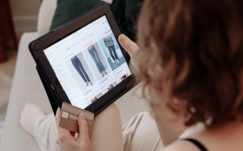 As shopping spree slows, ecommerce not clicking as it did